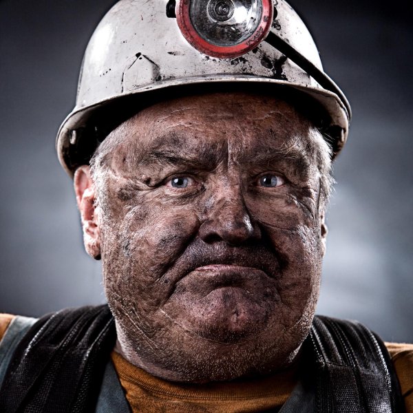 лицо шахтера