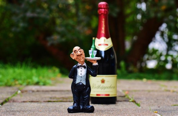 фотография на бутылке шампанского