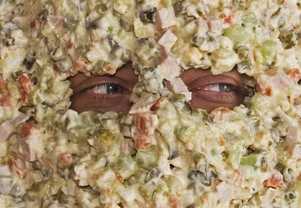 лицо в салате