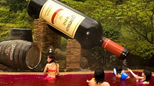 гигантская бутылка