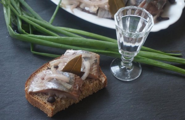 водочка селедочка